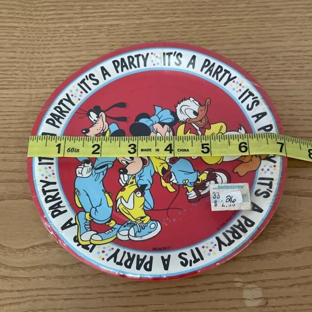 Vtg Beach Disney Mickey and Friends Birthday Party Plates 7 Inch Set of 8 New